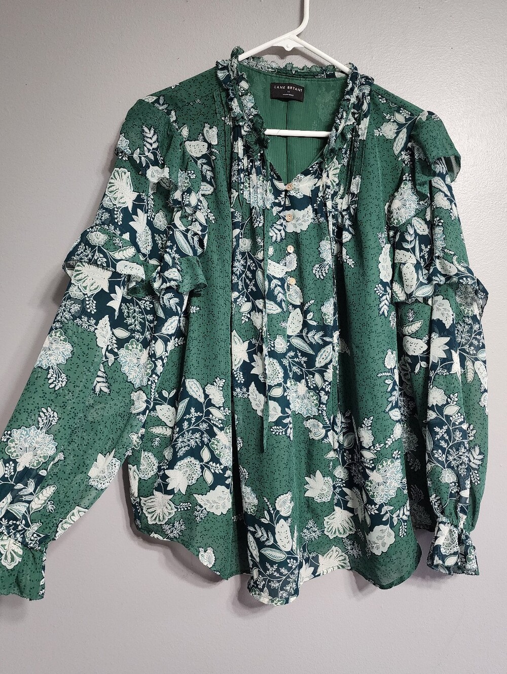 Lane Bryant Green Floral Tie-Neck Ruffle Blouse